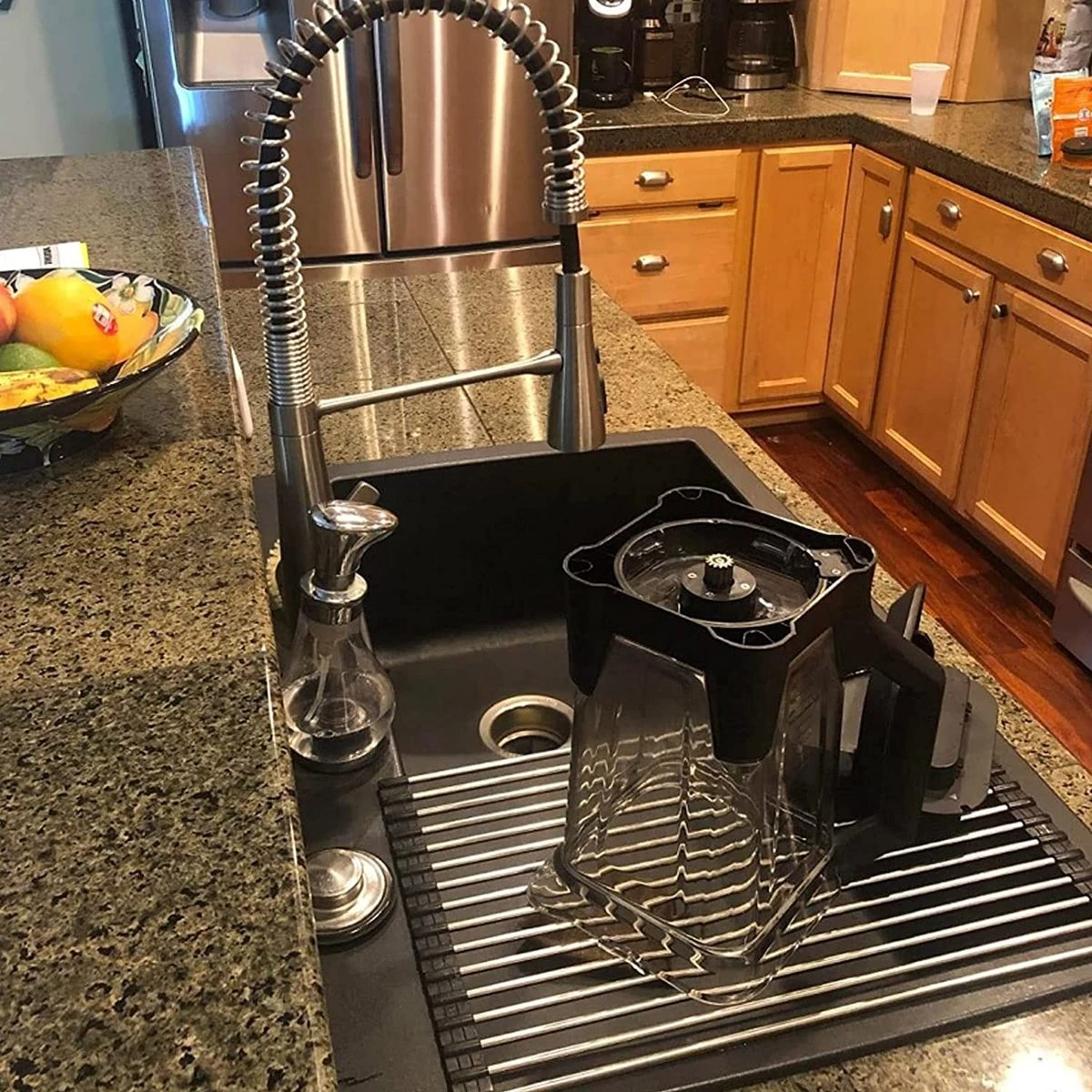 IBright Oprolbare Afdruiprek - Pannen Rooster Hittebestendig - Afdruiprooster - Pannenonderzetter - RVS Zwart 6 IBright Oprolbare Afdruiprek - Pannen Rooster Hittebestendig - Afdruiprooster - Pannenonderzetter - RVS Zwart - Afbeelding 4