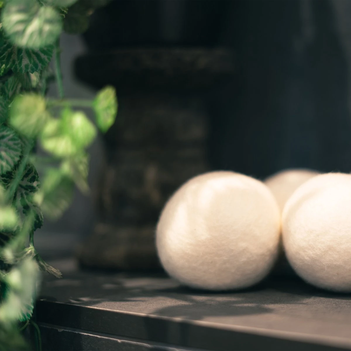 FAVE Drogerballen XL - 6 Stuks - Inclusief 2x Lavendelolie & Opbergzakje - Wasbol - Wasballen - Doseerbol - Droogballen - Duurzaam 5 FAVE Drogerballen XL - 6 Stuks - Inclusief 2x Lavendelolie & Opbergzakje - Wasbol - Wasballen - Doseerbol - Droogballen - Duurzaam - Afbeelding 3