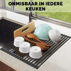 Kitch&Life Afdruiprek Oprolbaar - Mat Zwart - Pannenonderzetter - Afdruipmat - Keukenrek 3-in-1 19 Kitch&Life Afdruiprek Oprolbaar - Mat Zwart - Pannenonderzetter - Afdruipmat - Keukenrek 3-in-1 -Dagelijkse Benodigdheden Winkel 1200x1200 69