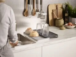 Joseph Joseph - Tier - Afdruipmat - Uitschuifbaar - Grijs 26 Joseph Joseph - Tier - Afdruipmat - Uitschuifbaar - Grijs -Dagelijkse Benodigdheden Winkel 1200x900 29