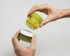 Joseph Joseph Afwasborstel Palm Scrub - Incl Houder - Grijs -Dagelijkse Benodigdheden Winkel 1200x964